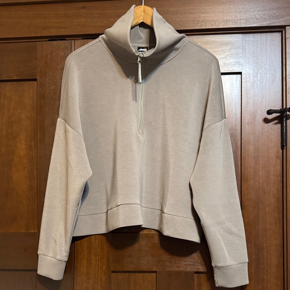 Avia Cropped Quarter-Zip shirt